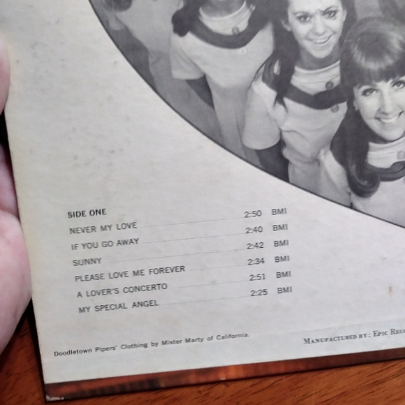 The Doodle Town Pipers Love Themes Vinyl Record - Picture 4 of 7